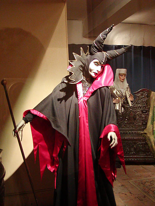 El hada malvada Carabosse lanza un hechizo, el Castillo de Ussé, Francia.