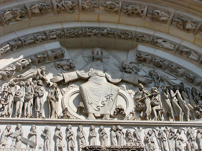 Gran tímpano de la basílica de Vézelay, Francia.