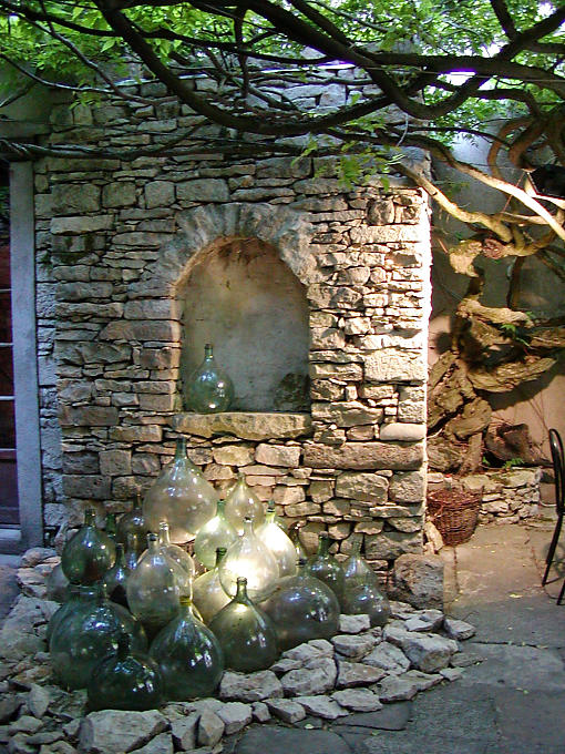 Decoración del hogar Cabalus, Vézelay, Francia.