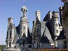 A lo largo de la terraza, el Castillo de Chambord, Francia.