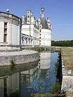 Reflexión en el foso, Chambord, Francia.