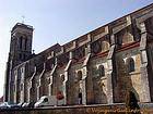Vézelay, fuera de la Basílica de Santa María Magdalena, Francia.