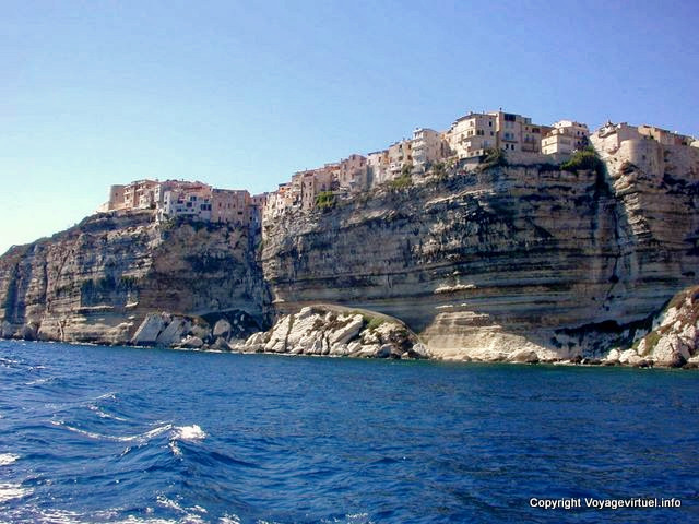Bonifacio, otra vista de los acantilados, Córcega