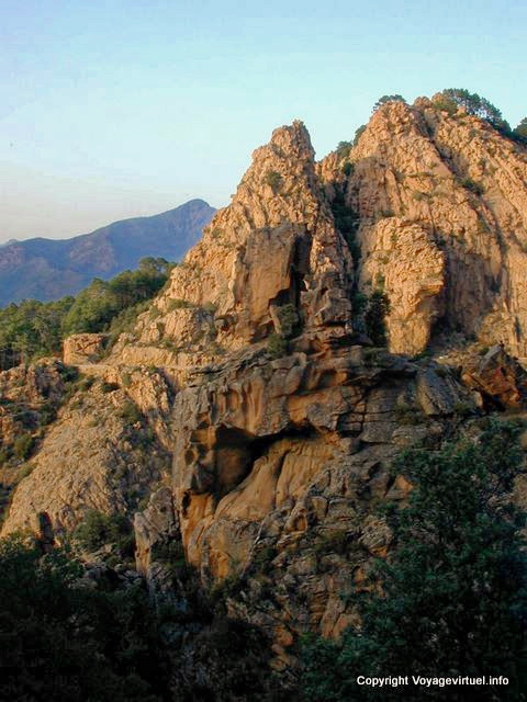 Roche atormentado calas de Piana, Córcega