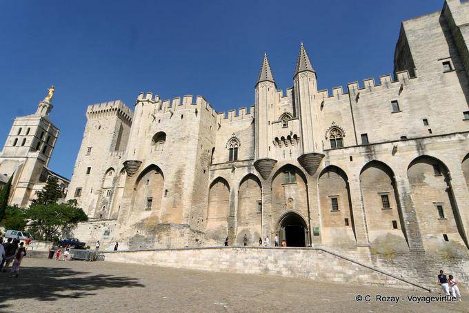 El Palacio de los Papas, vista general del exterior, Aviñón, Provence, Francia