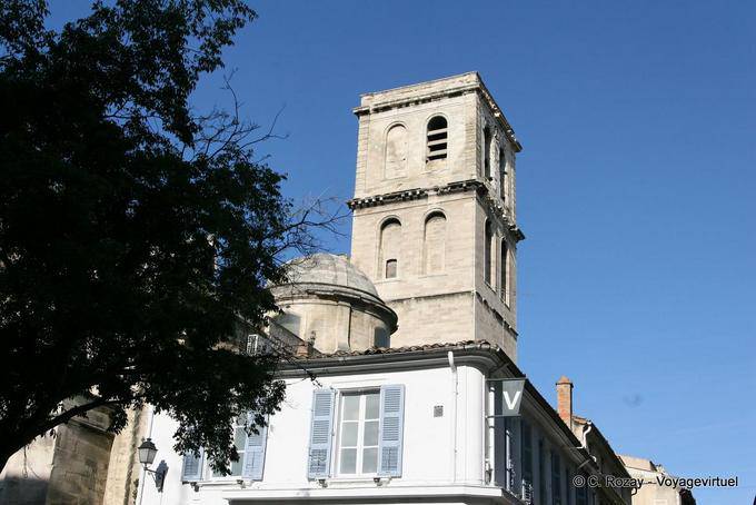 Campanario de la iglesia de San Agricola, Aviñón, Provence, Francia