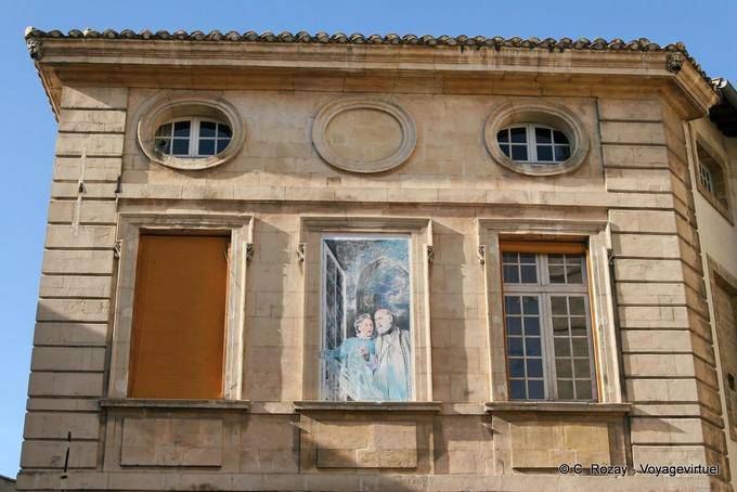 Otros ventana pintada farsa, el centro histórico de Aviñón, Provence, Francia
