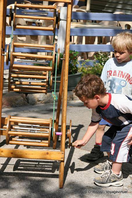 Collobrières, juego de madera, Provence, Francia