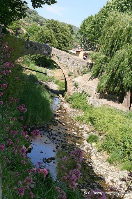 Collobrières, otra visión retorcida de Puente Viejo, Provence, Francia