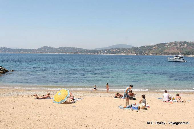 Playa en la Costa Azul, Provence, Francia