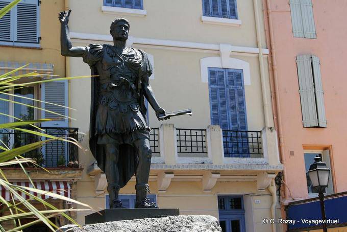 Fréjus estatua de Julio César, Provence, Francia