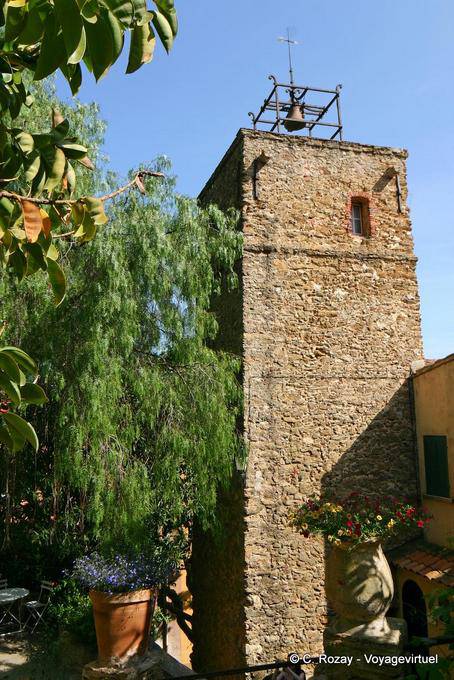 Bormes-les-Mimosas, campanario medieval, Provence, Francia