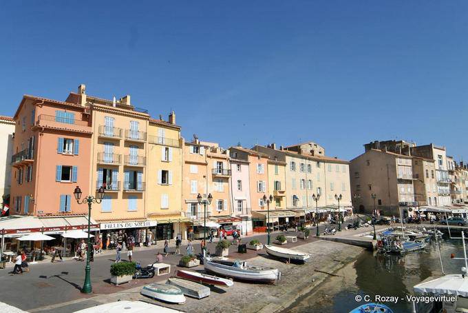 Saint-Tropez, con vistas al muelle Jean Jaures, Provence, Francia