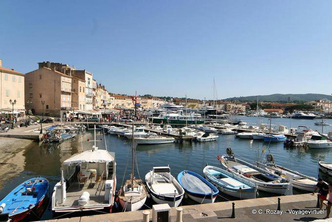 Saint-Tropez, vista desde el muelle Jean Awake, Provence, Francia
