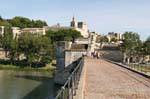 Vista desde la ciudad papal de Avignon puente, Francia.