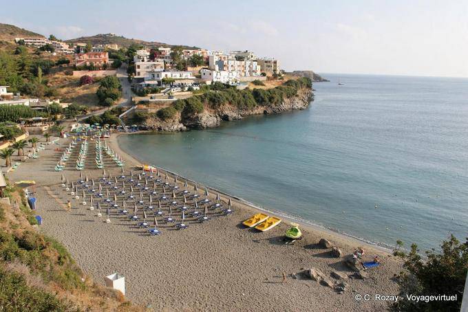 Playa nadadores en espera ordenadas Mpali - Creta, Grecia