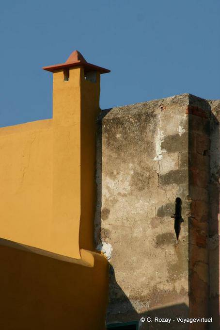 Chimenea color, Chania (τα Χανιά) - Creta, Grecia