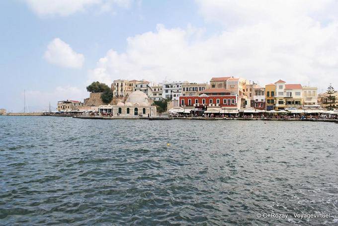 Arsenal y la mezquita Hasan, Chania - Creta, Grecia