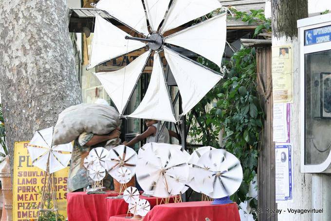 Viento turística Reproducción típico de la meseta de Lassithi - Creta, Grecia