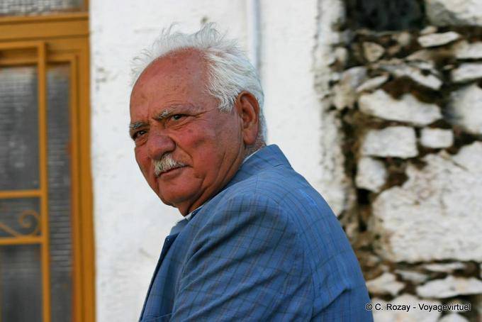 Los ojos altivos de la meseta de Creta Lasithi - Creta, Grecia