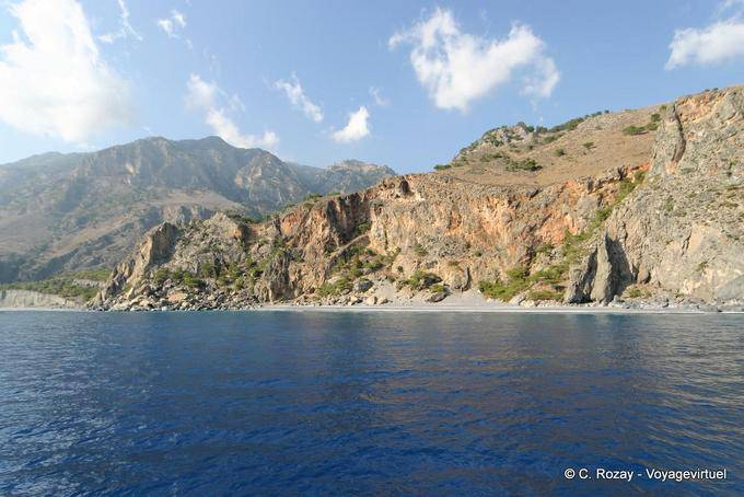 Beach al oeste de Agia Roumeli - Creta, Grecia