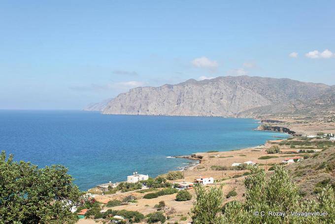 La costa a Sitia ver desde la carretera Sfaka - Creta, Grecia