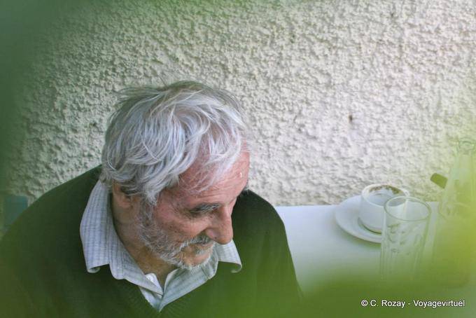 Café hora Tristeza en las montañas a Paleochora - Creta, Grecia