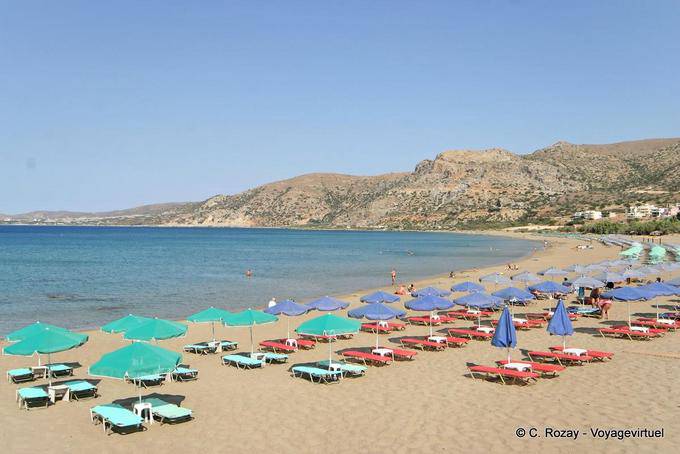 Larga playa de arena hermosa, expuesto al viento del oeste, Paleochora - Creta, Grecia