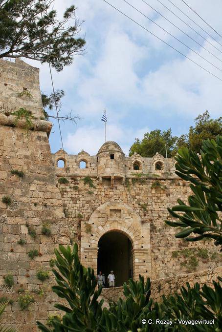 Rethymnon, la Puerta de la datación Venetian Fortezza desde el siglo XVI - Creta, Grecia