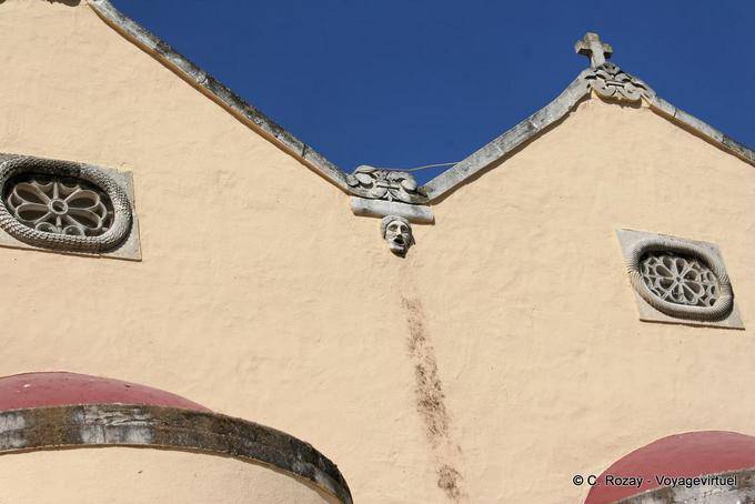 Figura en la iglesia doble Vori (Bwpoi) - Creta, Grecia