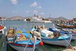 Barcos de pesca en el puerto, Elounda, Creta.