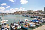 El antiguo puerto desde Leof. Nearchou, Heraklion, Creta.