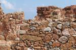 Muralla cerca de la entrada norte, en el camino hacia el mar, Palacio de Malia, Creta.