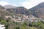 Spili vista de la ciudad, al pie del Monte Psiloritis, Creta.