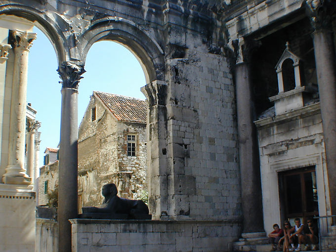 Esfinge de Ramsés II / III Tutmosis, Palacio de Diocleciano, Split, Croacia
