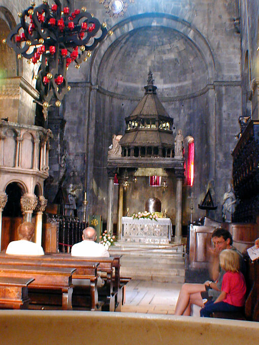 Altar de la Catedral de Saint Laurent Trogir, Croacia