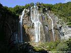 La gran cascada, altura 78 m, río Plitvica, Plitvice, Croacia.
