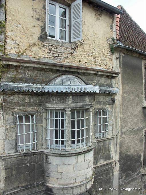 Ventanas Parliament Street, Dole - Francia