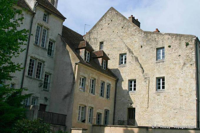 Casas anidadas, Dole - Francia