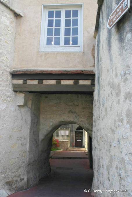 Traje que lleva a la casa natal de Pasteur, Dole - Francia