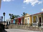 Casas de colores, la Cuesta Hosto, Santo Domingo, Rep. Dominicana.