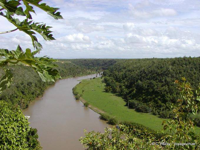 Con vistas al valle del Río Chavón Altos de Chavón, Rep. Dominicana
