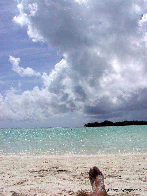 Carpe Diem, Sin comentarios, Boca Chica, Rep. Dominicana