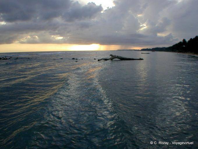 Atmósfera de la mar al atardecer, Juan Dolio, Rep. Dominicana