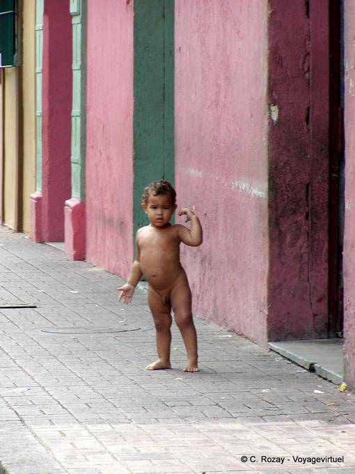 Niños de la calle, Santo Domingo, Rep. Dominicana