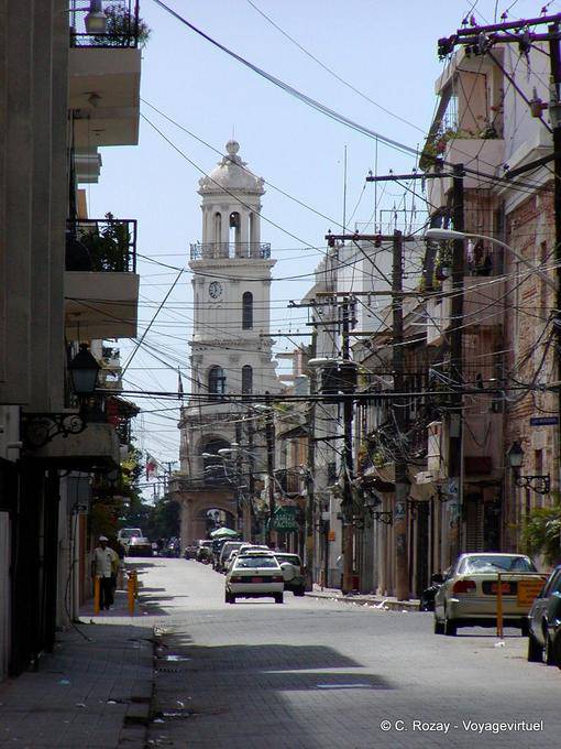 Recorra el Palacio Consistorial o Antiguo Ayuntamiento, Santo Domingo, Rep. Dominicana