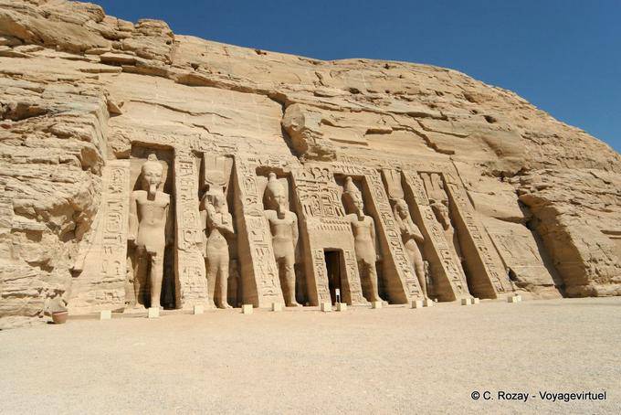 Fachada del pequeño templo, Abu Simbel - Egipto