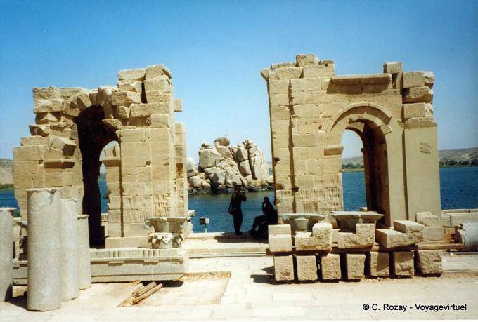 Puerta romana, Templo de Philae - Egipto