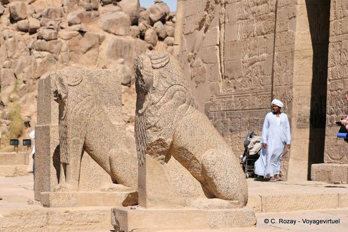 Leones custodiaban el templo de Isis, el Templo de Philae - Egipto