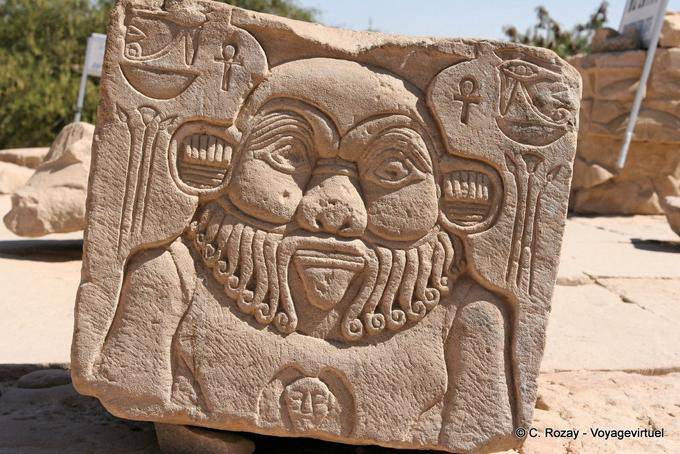 Figura del templo de Hathor, Templo de Philae - Egipto